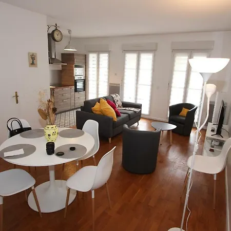 Face Vallee Village Et Tres Proche Apartment